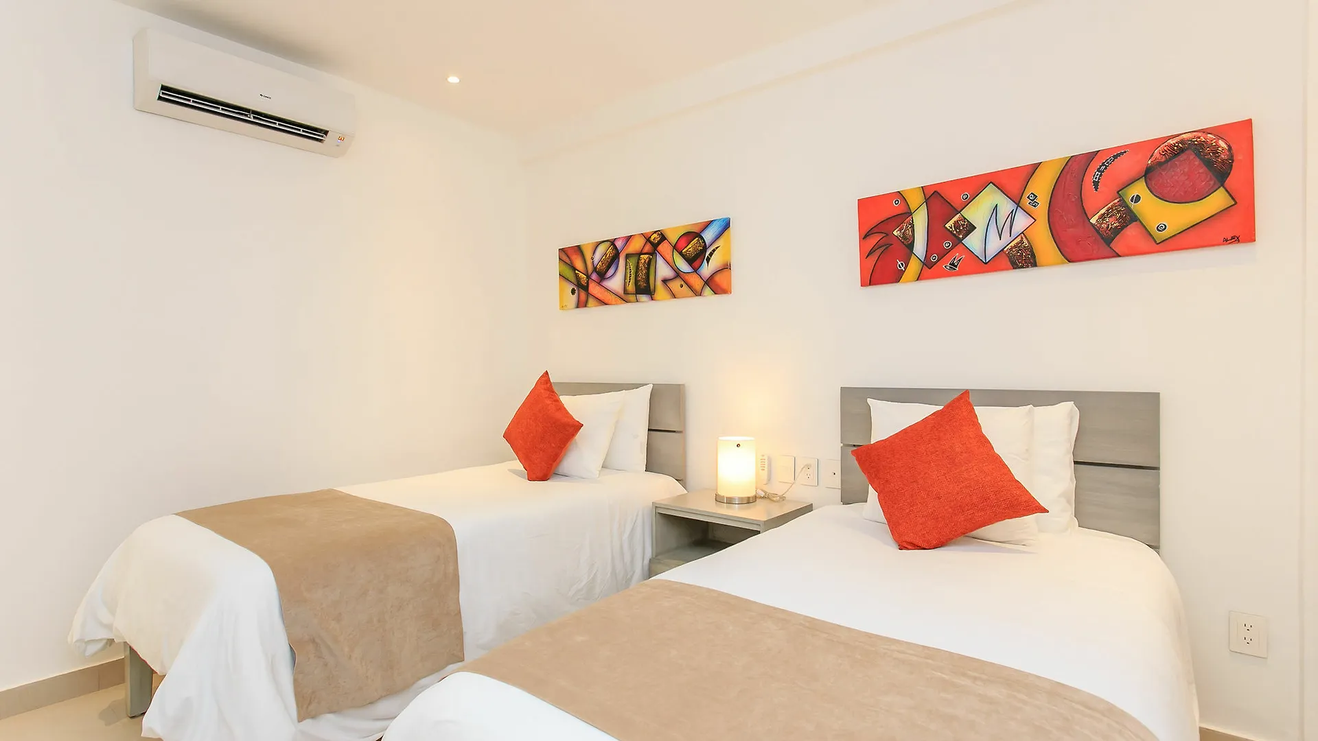It Building By Playa Moments Daire Playa del Carmen Meksika